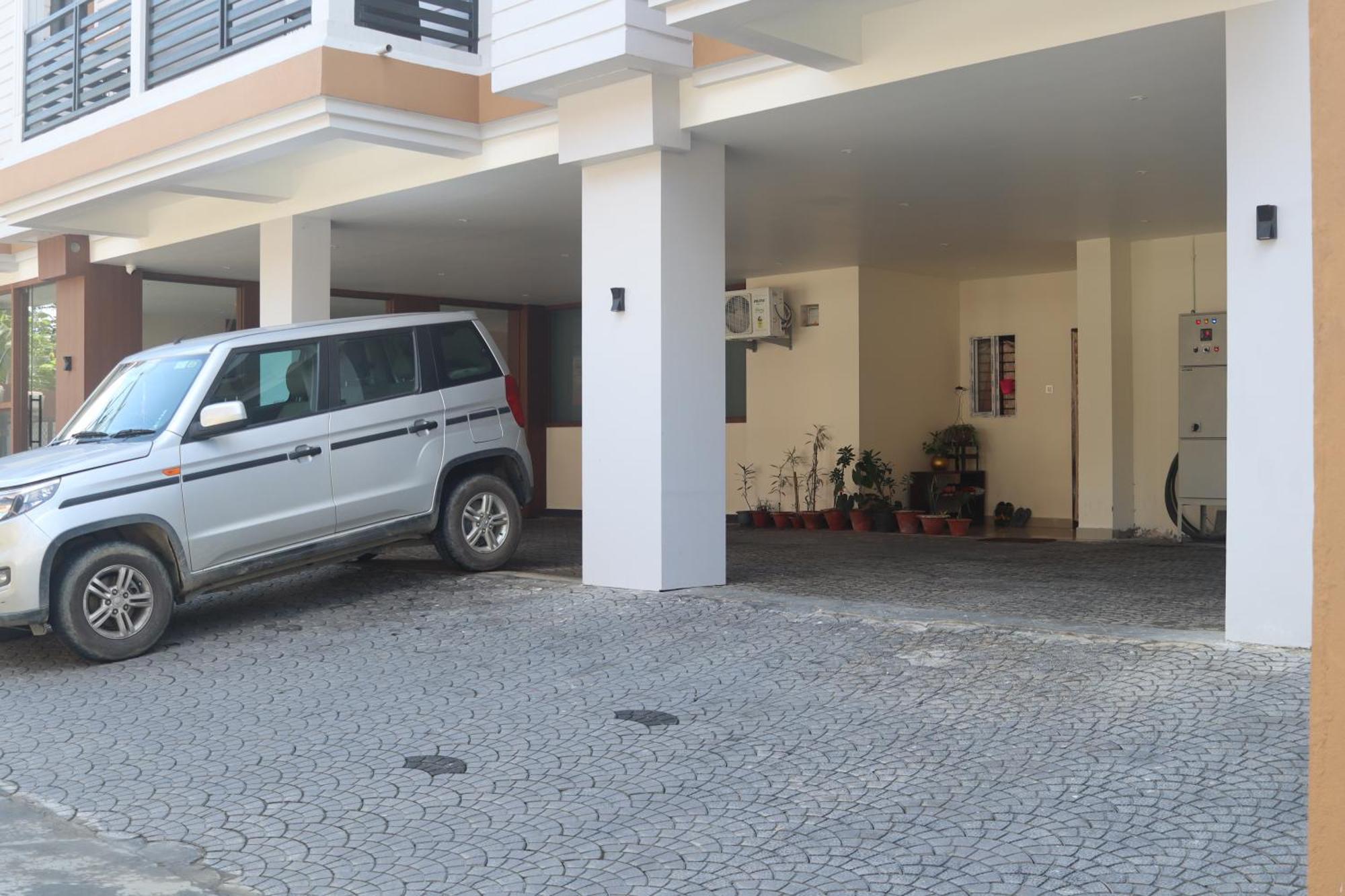The Dibrugarh Address Hotel Kültér fotó